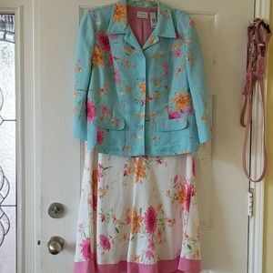 Suit 2 piece Linen blend.